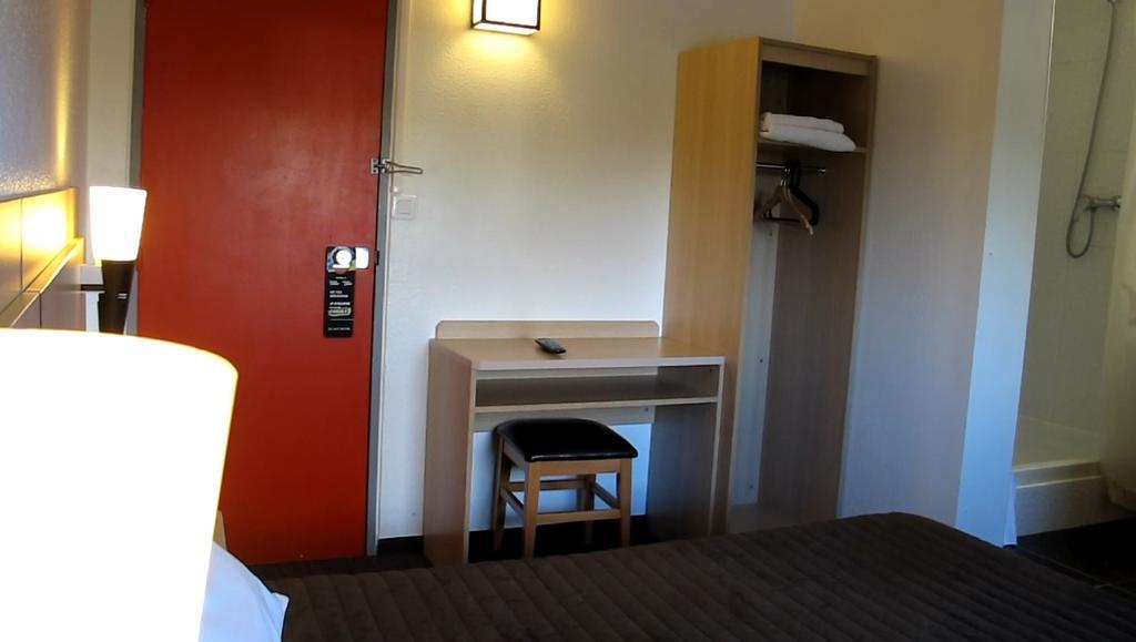 Hotel Class'Eco Courcouronnes ภายนอก รูปภาพ