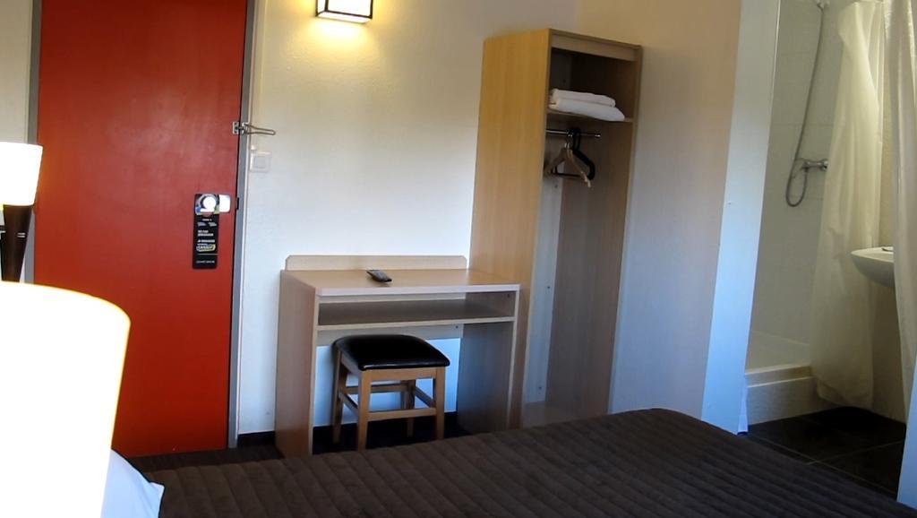 Hotel Class'Eco Courcouronnes ภายนอก รูปภาพ