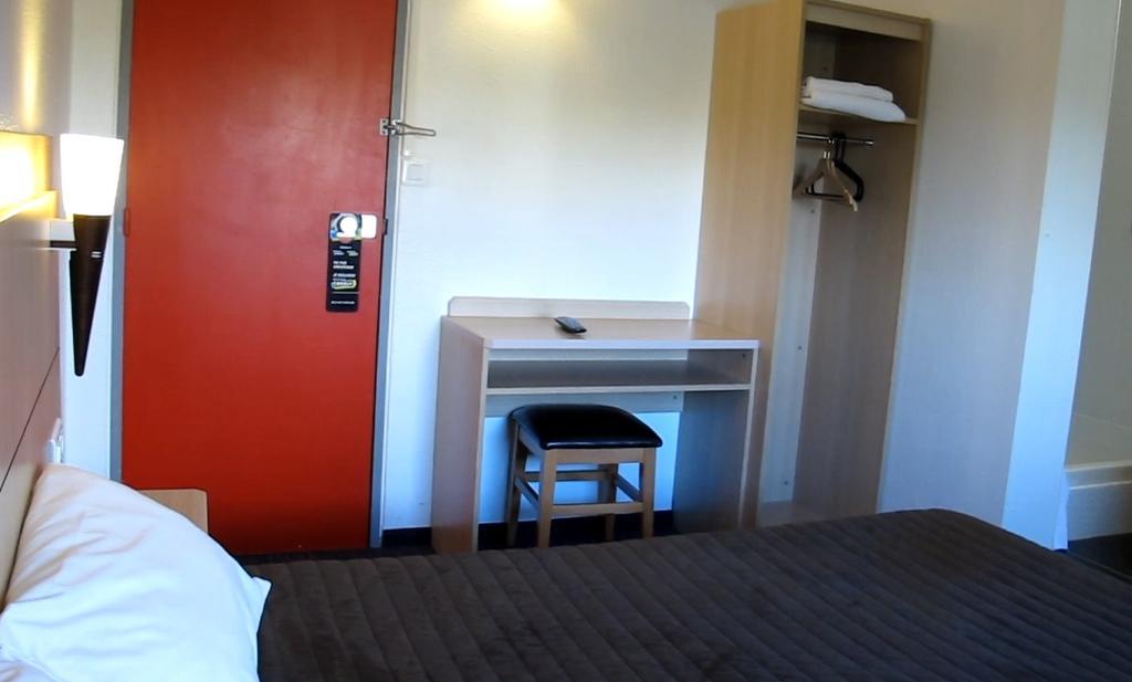 Hotel Class'Eco Courcouronnes ภายนอก รูปภาพ